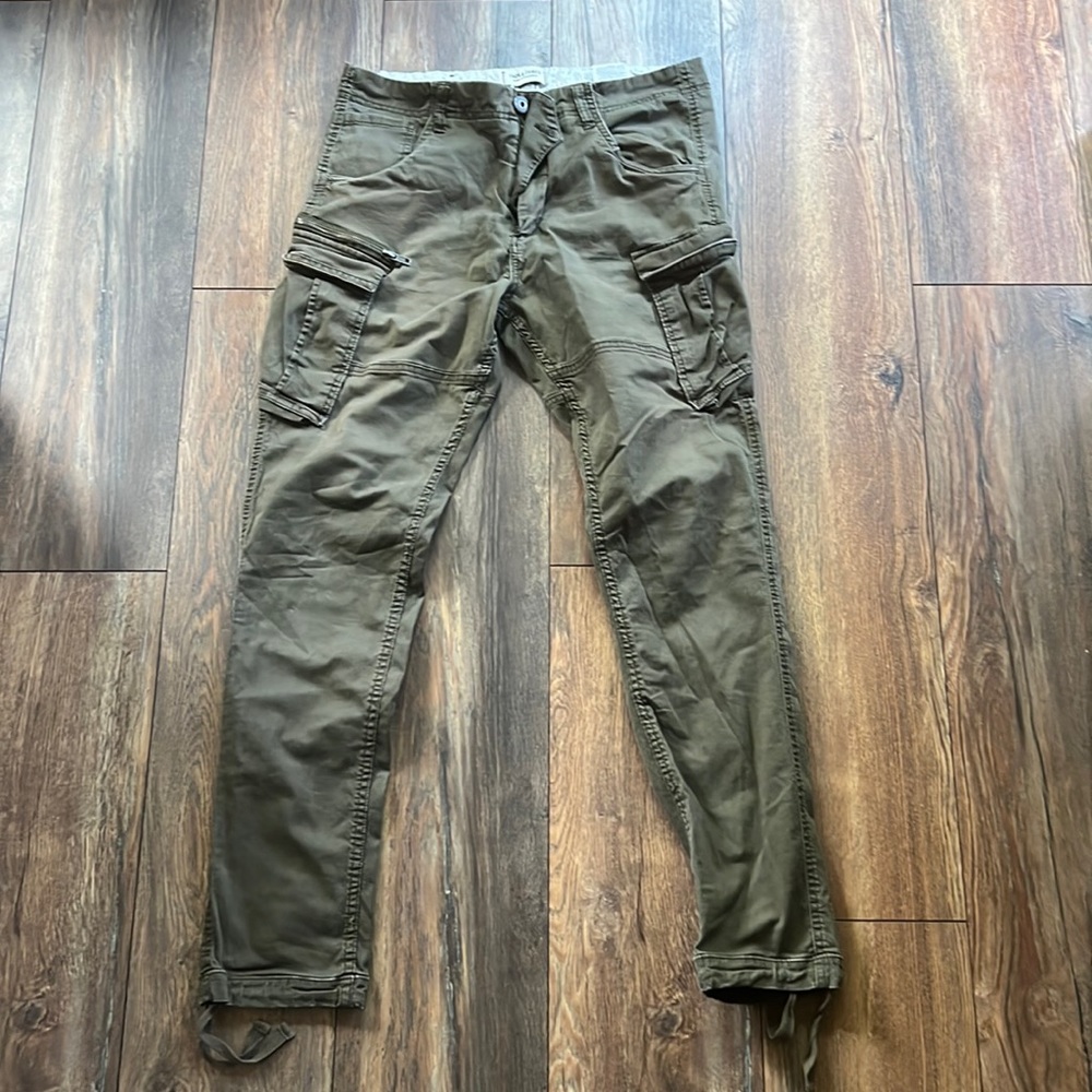 Green Jack & Jones cargo pants, size 33